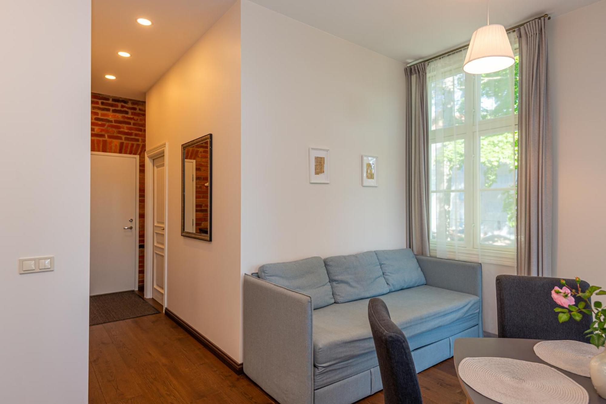 Loebel - One Bedroom With Balcony Appartement