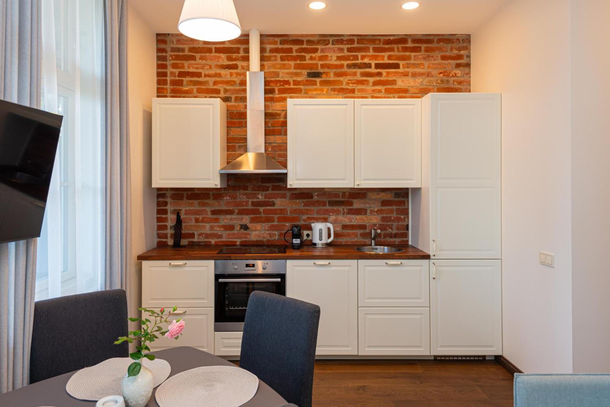 Loebel - One Bedroom With Balcony Appartement